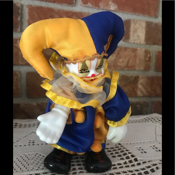 ❤️Rare Vintage 1970’s Hand Painted Porcelain Clown - Picture 2 of 8